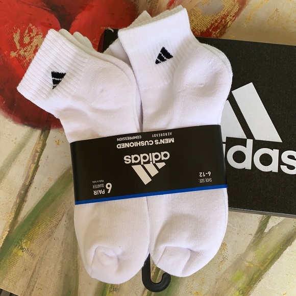 ADIDAS CUSHIONED 6 pair QUARTER SOCKS - Picture 4 of 16